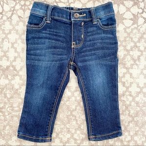 OshKosh baby girl super skinny jeans 6 mo like new